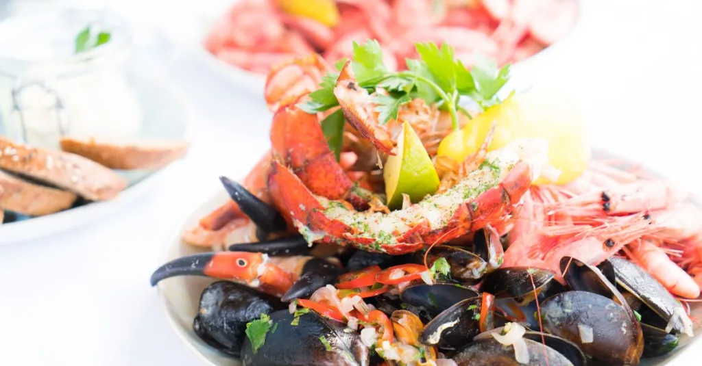 découvrez notre sélection fraîche et variée de fruits de mer, parfaite pour des repas savoureux et sains.