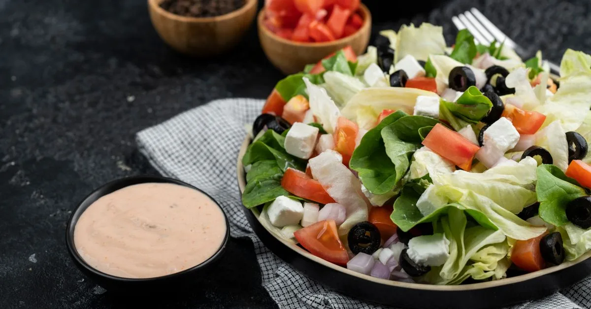découvrez notre recette simple et délicieuse de vinaigrette maison pour sublimer toutes vos salades et plats.