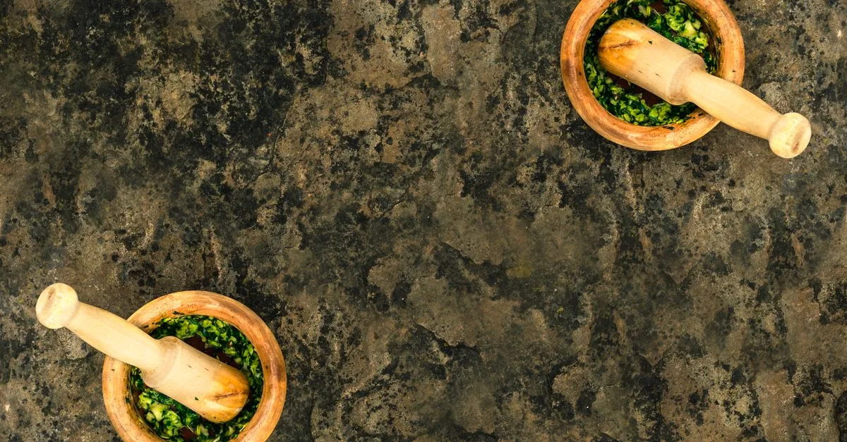 découvrez un pesto sans produits laitiers, savoureux et facile à préparer, idéal pour accompagner vos pâtes, tartines et plats préférés.