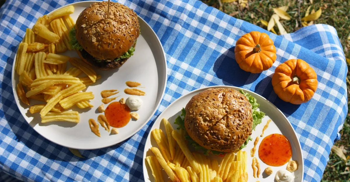 préparez une mayonnaise sans moutarde, onctueuse et savoureuse, avec des ingrédients simples. une sauce facile à réaliser pour accompagner vos plats.